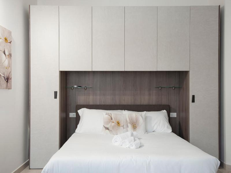 One-Bedroom Apartment image 2