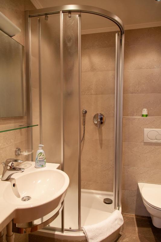 Double Room image 2