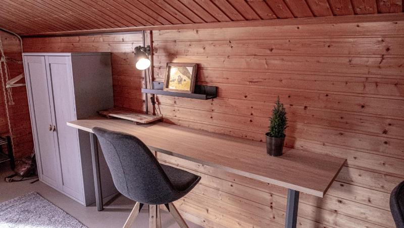 Deluxe Family Room image 3