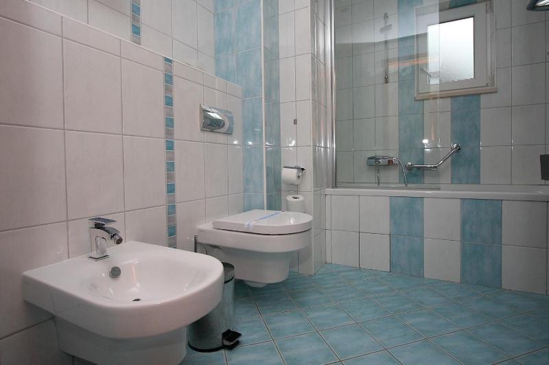 Apartment with Sea View image 3