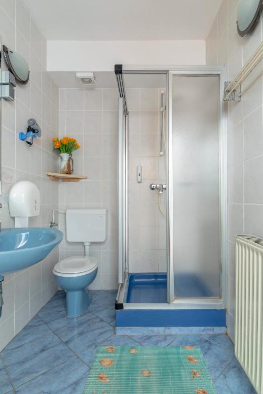 Studio Apartment image 1