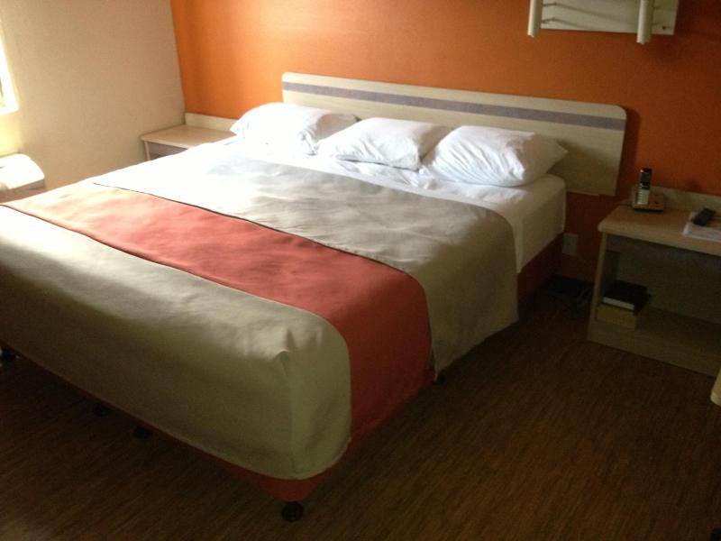 Standard Double Room image 4