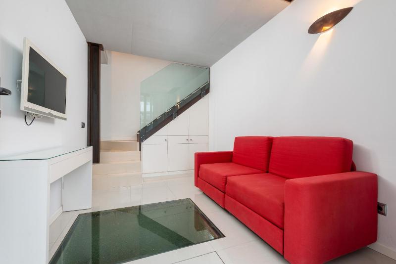 Family Room image 2
