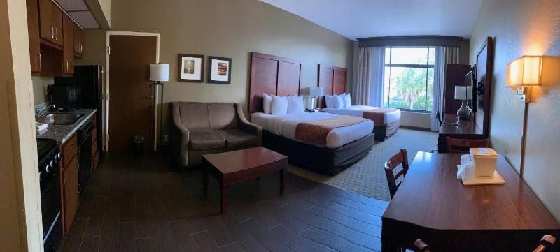 Efficiency Queen Room with Two Queen Beds - Non-Smoking image 4