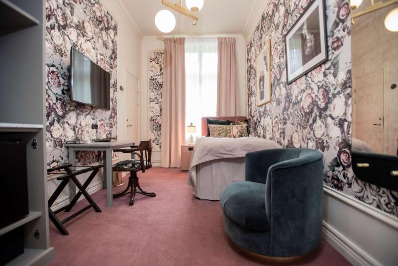 Standard Single Room image 1