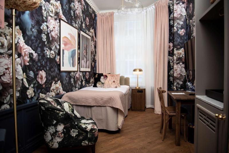 Standard Single Room image 3