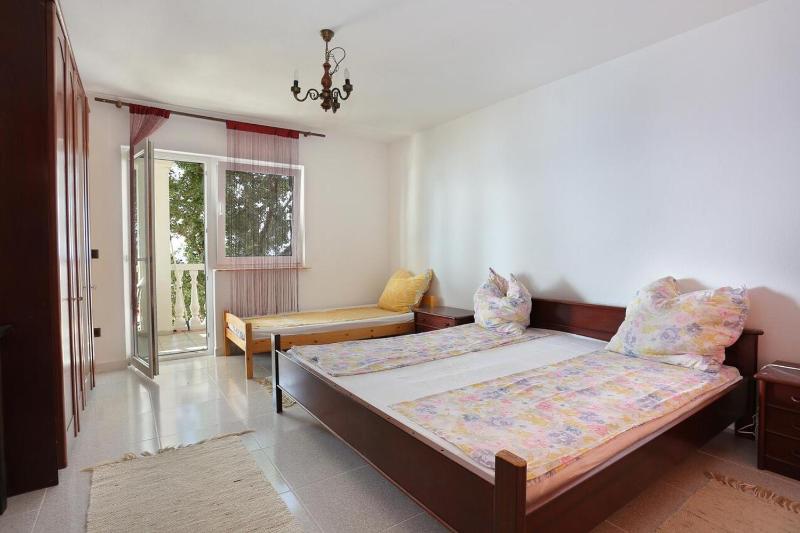Two-Bedroom Apartment with Terrace and Sea View image 2