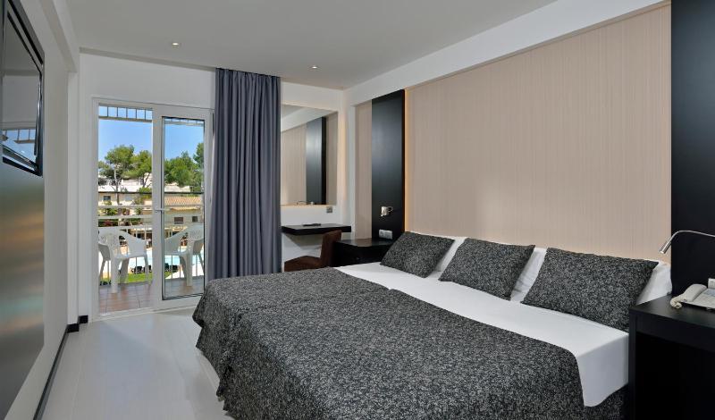 Triple Room image 1