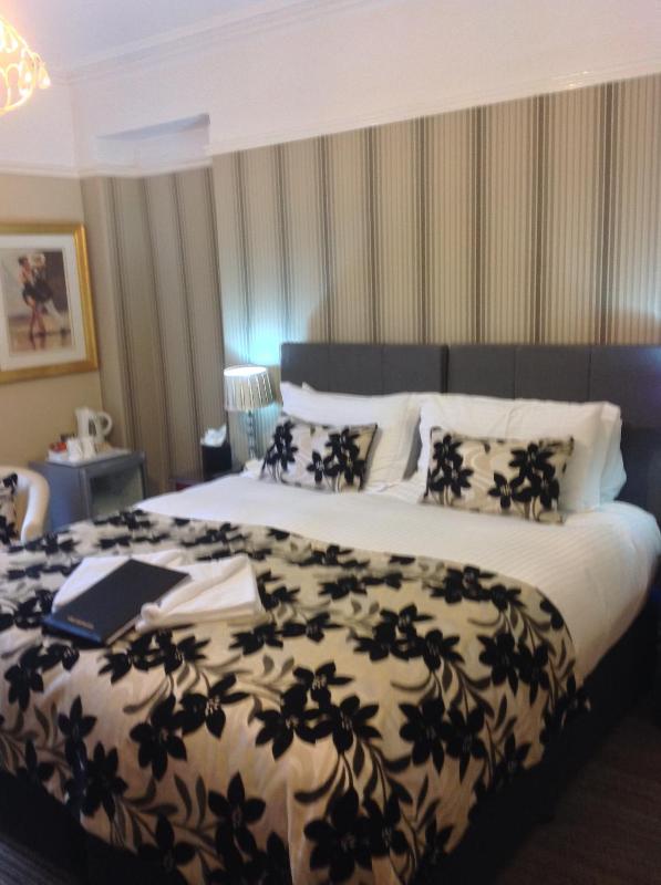 Superior Double Room image 4