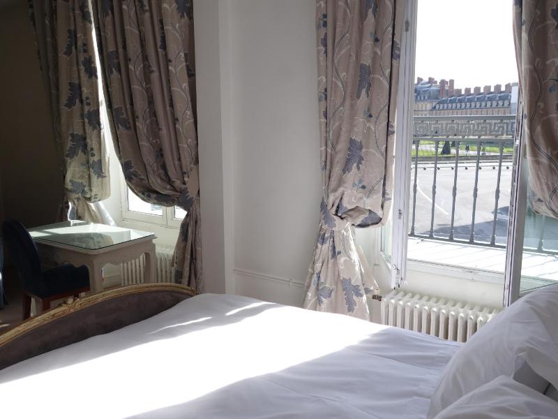 Superior Double Room image 3