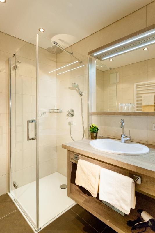 Superior One-Bedroom Apartment with Balcony image 3