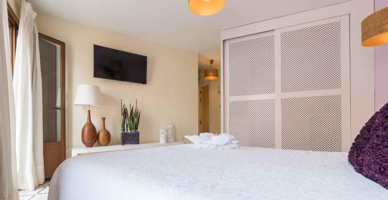 Economy Double or Twin Room image 3