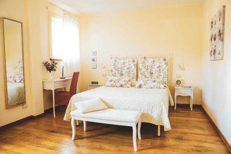 Junior Suite image 4
