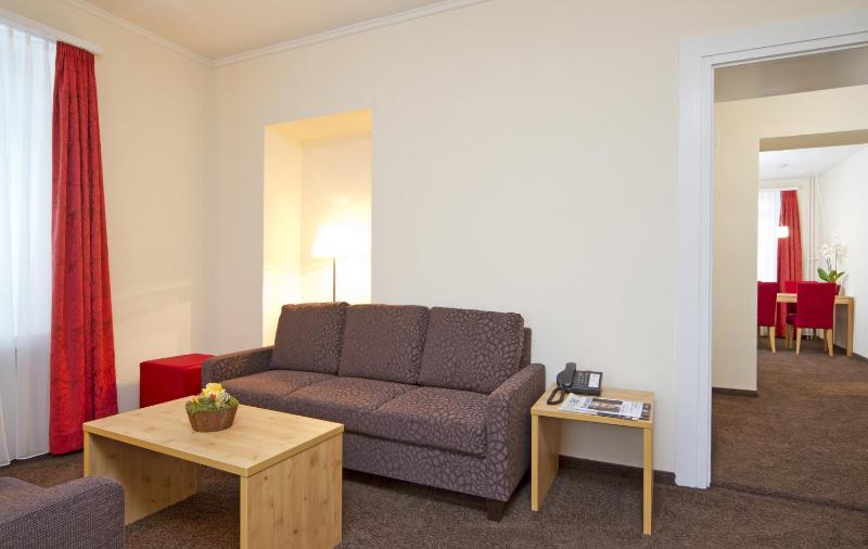 2 1/2-Room Apartment image 3