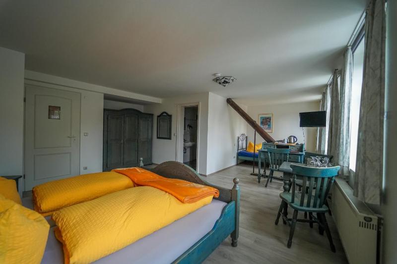 Triple Room image 4
