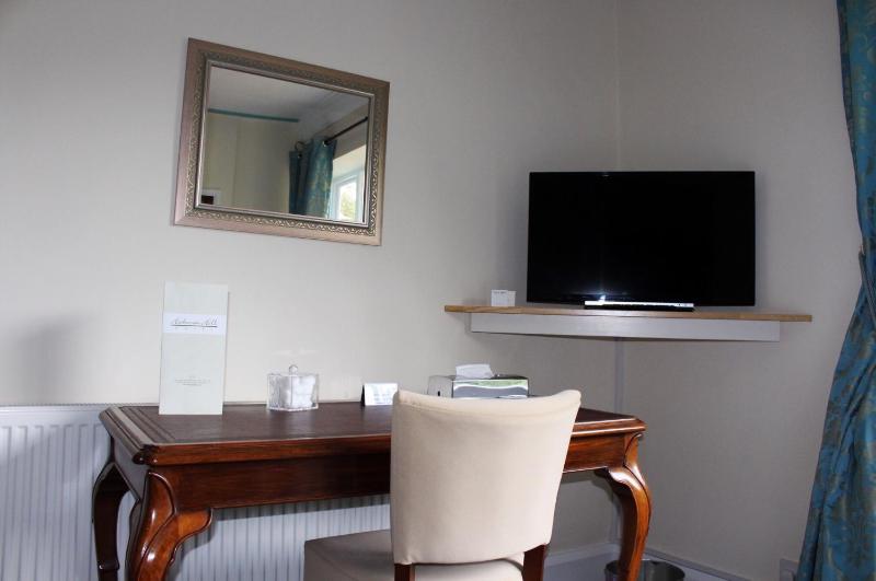 Standard Double Room image 2