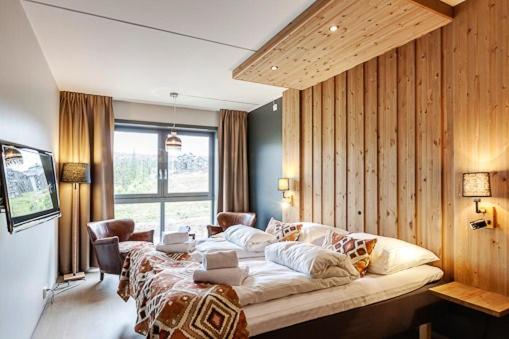 Double Room with Mountain View image 1