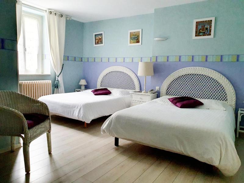 Quadruple Room image 1