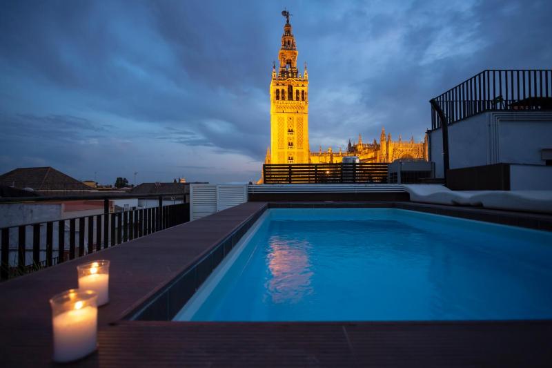 Giralda Sevilla Apartment Images