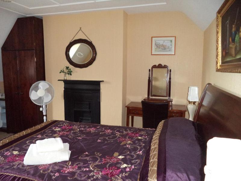 Comfort Double Room with Shower image 4