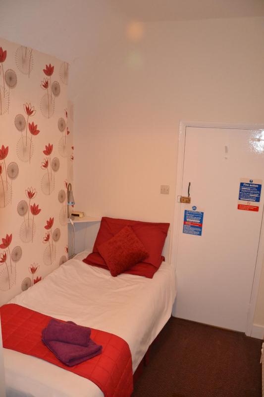 Single Room image 1