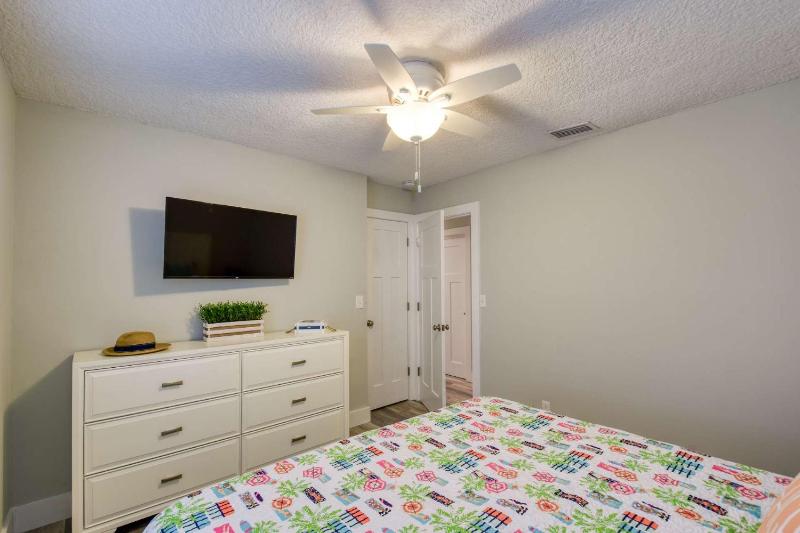 Barefoot Hideaway I - image 16