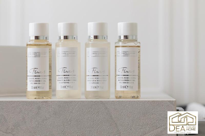 King Room with Spa Bath image 4