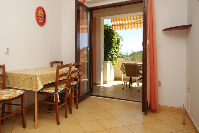 Two-Bedroom Apartment with Terrace and Sea View image 4