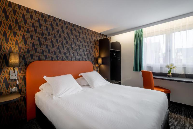 Double Room image 1