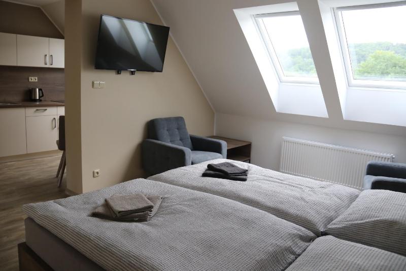 King Room with Balcony image 3