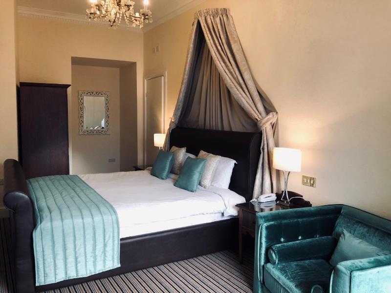 Superior Suite image 1