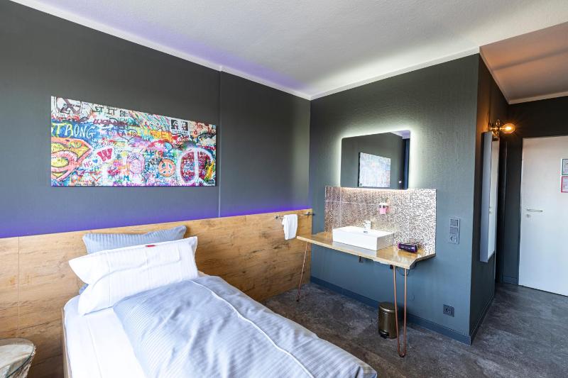 Deluxe Single Room image 4