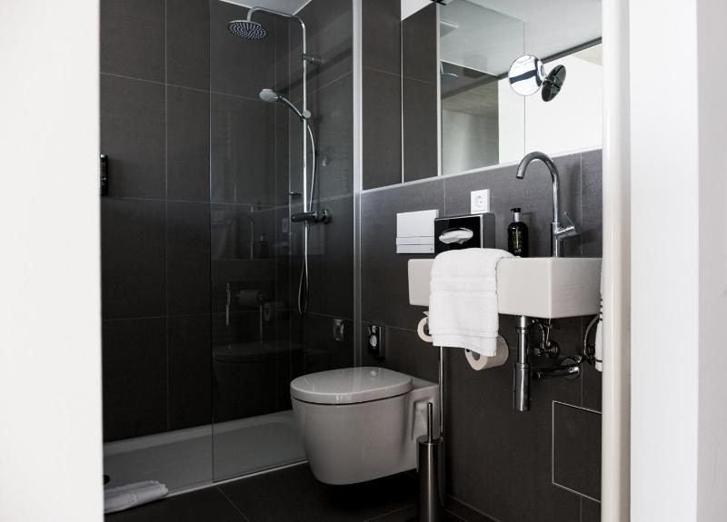 Double Room image 2