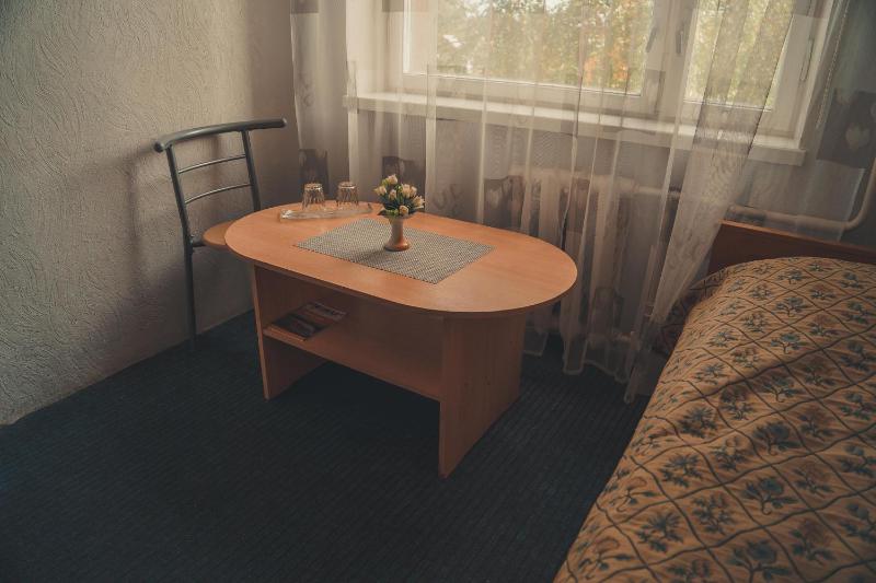 Deluxe Twin Room image 2