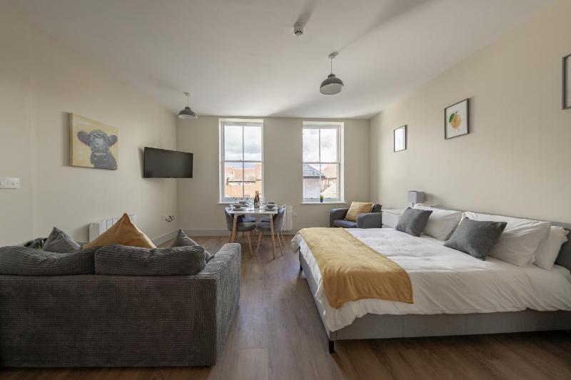 Studio Apartment image 4
