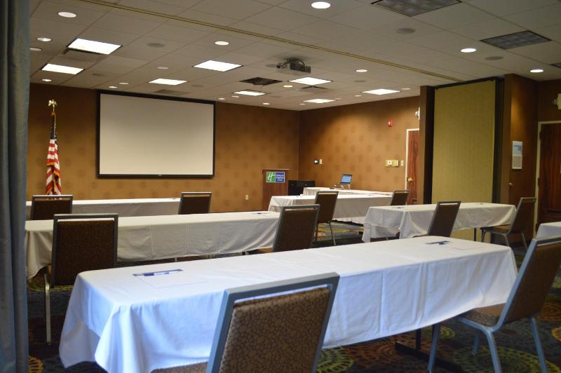 Holiday Inn Express Hotel & Suites Pittsburgh Airport By IHG - image 26