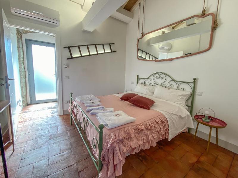 Standard Double Room image 1