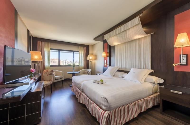 Double Room image 4