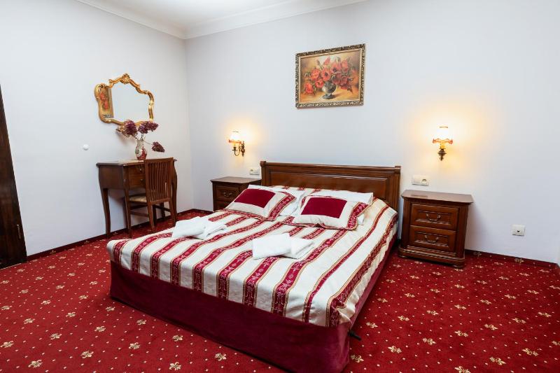 Villa Toscania-check in 24h - image 3