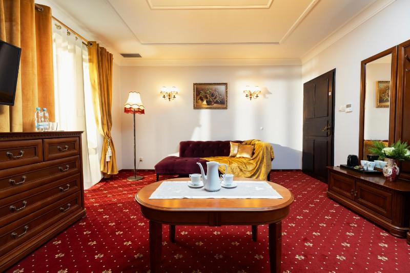 Villa Toscania-check in 24h - image 2