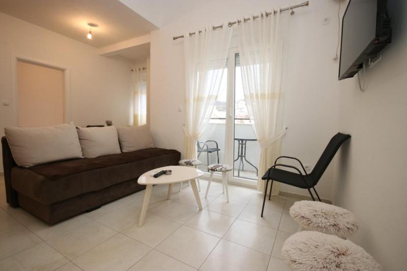 Apartment with Balcony image 3