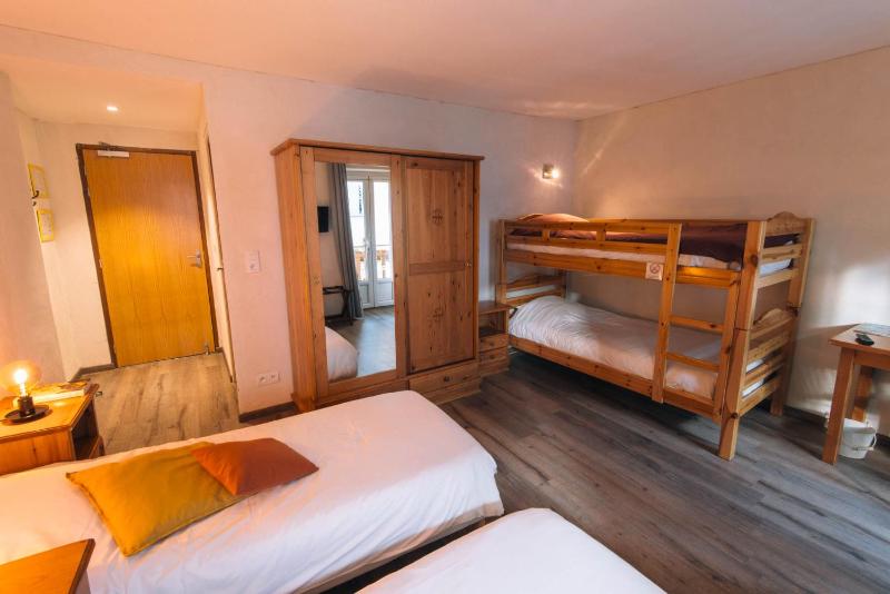 Quadruple Room image 2