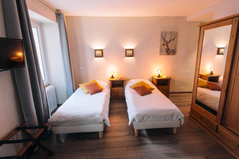 Quadruple Room image 3