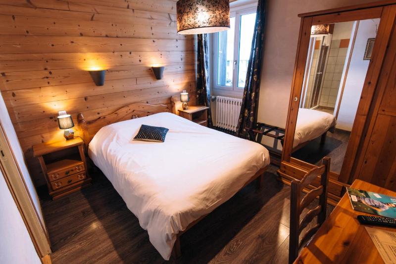Double Room image 3