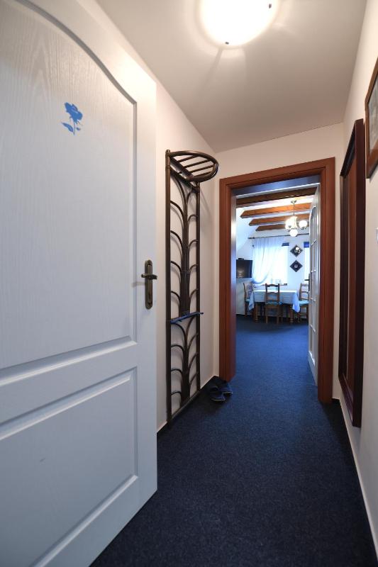 Superior Triple Room image 3