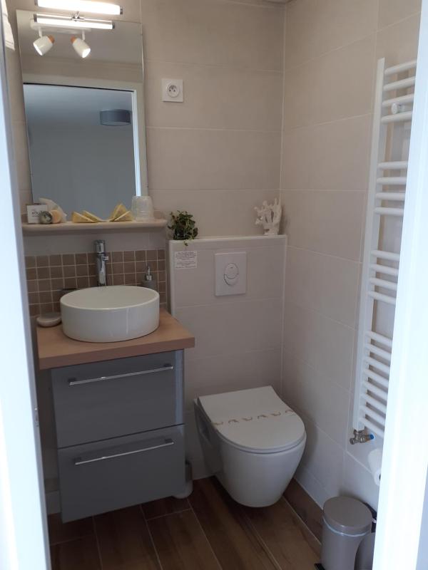 Double Room with Sea View image 2