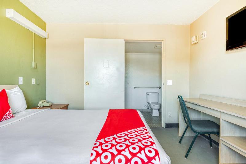 Double Room - Disability Access image 2
