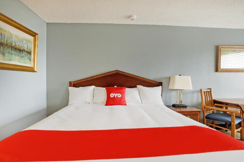 King Room image 3