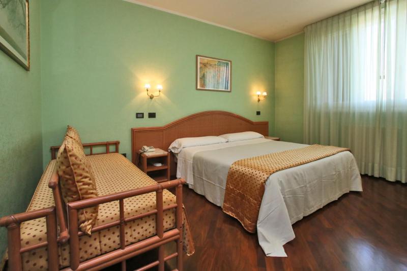 Hotel Le Ville - image 36