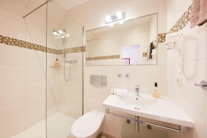 Deluxe Junior Suite image 2